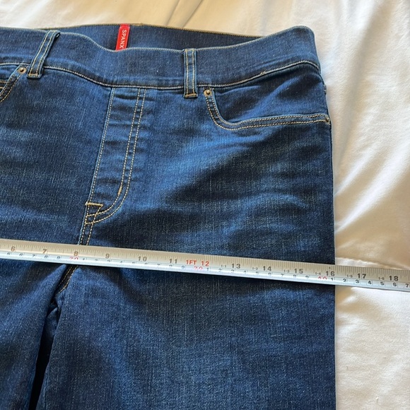Spanx Flare  Bootcut Jeans in Midnight Shade Dark Wash 
 Size Medium NWOT - Picture 14 of 17
